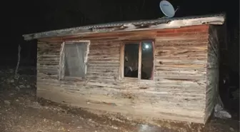 Lice Kaymakamı Barakada Yaşayan Aileye Sahip Çıktı