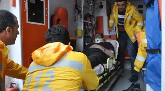 Ambulans, Minibüsle Çarpıştı: 5 Yaralı