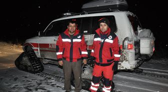 Aksaray'da Yollar Kapandı, Otomobiller Yolda Kaldı