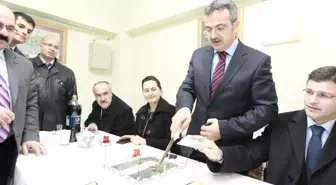 Belediye İşçilerinden Başkan'a Sürpriz Doğum Günü Kutlaması