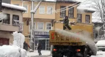 Karla Gece Gündüz Kesintisiz Mücadele