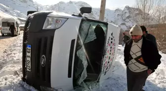 Maden İşçilerini Taşıyan Minibüs Kaza Yaptı