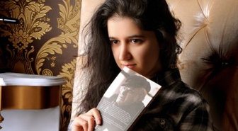 4 Yaşında Hikaye Yazdı 16 Yaşında Şiire Başladı