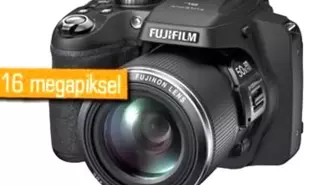 Fujifilm'den Ces 2013'te 50x Zumlu Fotoğraf Makinesi