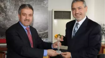 Abbas Güçlü,Malatya Belediyesi'ni Ziyaret Etti