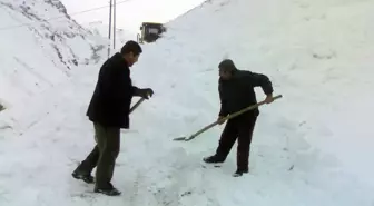 Kavak'ta Kapanan Köy Yolları Ulaşıma Açıldı