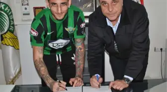 Akhisar Belediyespor Kerem'le İmzaladı