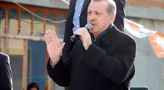 Başbakan Tazminat Kazandı