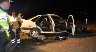 İzmir'de Zincirleme Trafik Kazası: 3 Ölü, 3 Yaralı