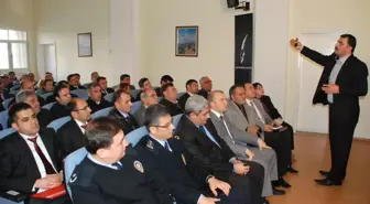 Kamu Personeline 'Etkin ve Kaliteli Yönetim' Semineri