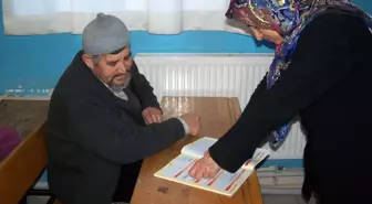 Korkuteli'nde Okuma Yazma Bilmeyen Kalmayacak