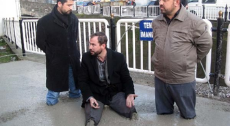 Trafoyu Protesto İçin Beton Harcına Girdiler