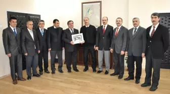 Emekli Olan Daire Başkanı Maden'den Rektör Prof. Dr. Akmaz'a Veda Ziyareti