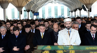 İşadamı Mehmet Hadi Arslan'ın Cenazesi Toprağa Verildi