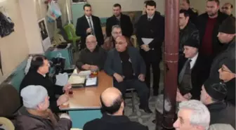 Savaş Uzun Çarşı Esnafıyla Tarihi Orta Kahve'de Buluştu