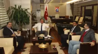 Sultanbeyli Ağrılılar Derneği'nden Vali Tekinarslan'a Ziyaret
