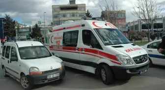 Ambulans Kaza Yaptı