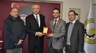 Eğitimcilerden Seydişehir Belediye Başkanı Teşekkür Plaketi Yağdı