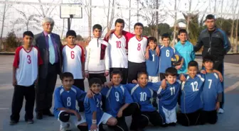 Akaydın Ortaokulu Voleybol Takımları Başarıdan Başarıya Koşuyor