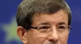 Dışişleri Bakanı Davutoğlu Aa Editör Masası'nda