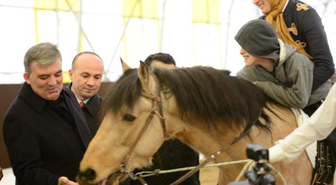 Zihinsel Engelli Çocuklardan Binicilik Ekibi