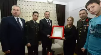 Şehit Astsubayın Eşine Şehadet Belgesi Verildi