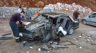 Kartepe Yolunda Kaza: 4 Yaralı