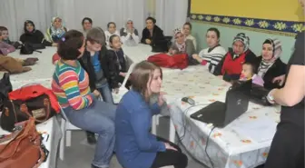 Çocuk Bakım Kursunu Bitiren 'Bakıcı Anneler' Sertifikalarını Aldı