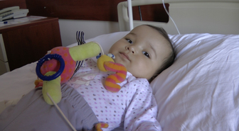Bağırsağı Düğümlenen 6 Aylık Bebek Hayata Tutundu