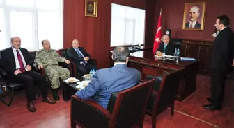 Erzurum Valisi Sebahattin Öztürk, Hınıs ve Karaçoban İlçelerini Ziyaret Etti