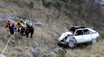 Uçurumda 50 Metre Takla Atan Otomobilden Yaralı Çıktı