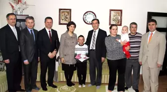 Karneler Ayaklarına Geldi