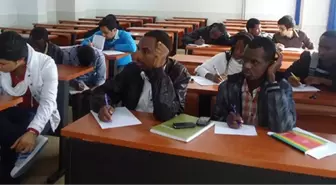 MEÜ TUAM Türkçe Öğretiyor