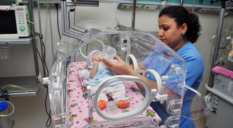 Suriyeli Parmak Bebek Yaşama Tutundu