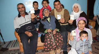 100 Yıllık Turp Gibi 'Kimliksiz' Yaşam !