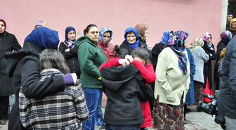 Anne ve 4 Çocuğunun Cenazeleri 'Acı Evi'Nde
