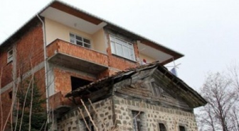 Rizeli Yeni Evi, Eskisinin Üzerine Yaptı