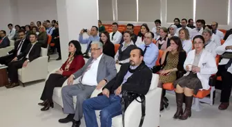 Selçuk Tıp'ta 'Tablolarla Hekimlik Sanatı' Anlatıldı