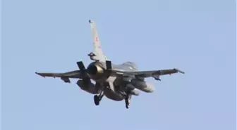 Adriyatik'te Kaybolan ABD F-16'sını Arama Çalışmaları Sürüyor