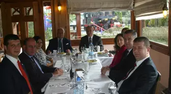 Selçuk'ta Banka Müdürleri Kaynaşma Yemeğinde Buluştu