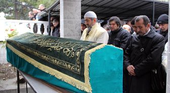 İntihar Eden Müteahhit Toprağa Verildi
