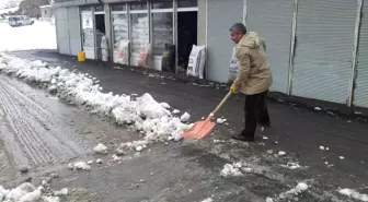 Van'da Kar Yağışı