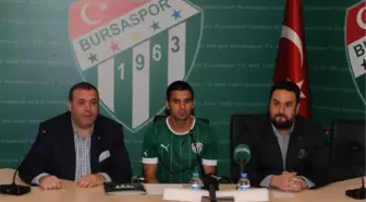 Bursaspor Aziz Behiç'i Kadrosuna Kattı