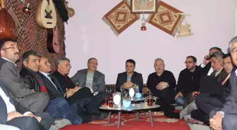 Doğunun Sesi Kültür ve Sanat Derneğinden Milli Judocu Ertuğrul Dönmez'e Plaket