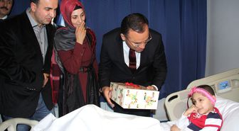Küçük Tuana'nın Bacağını Kesilmekten Türk Doktorlar Kurtardı