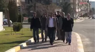 Esnaf Polis Baskınını AK Parti İl Başkanına Şikayet Etti Esnaf Polis Baskınını AK Parti İl...
