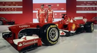Formula 1 Aracı F138'i Tanıtıldı