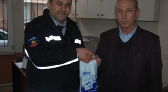 Güvenlik Görevlisinden İnsanlık Dersi
