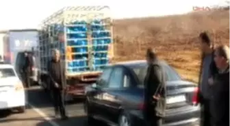 Tır, Yolcu Minibüsünü Biçti: 10 Ölü, 3 Yaralı (3)
