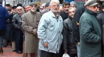 Emeklilerin 4'te Biri Yalnız Yaşıyor